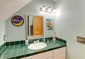 Hot Tub & Game Room: Powderhorn Mountain Cabin