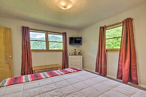 Maggie Valley House w/ Mtn Views - 1 Mi to DT