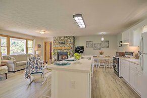 Maggie Valley House w/ Mtn Views - 1 Mi to DT