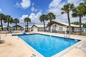 Screened Patio & Grill at Sebring Resort Community