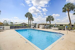 Screened Patio & Grill at Sebring Resort Community