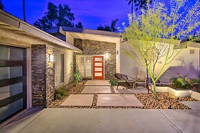 Palm Springs Oasis w/ Pool & Golf Course Views!
