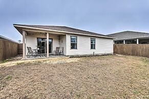 Spacious Navarre Retreat w/ Fenced-in Yard!