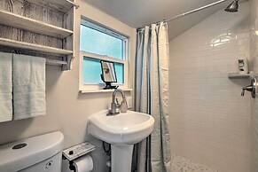 Tropical Palm Harbor Studio: Walk to Gulf!