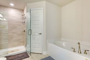 Spacious North Port Home 10 Mi to Beach!