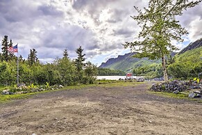 'lodge 88' - Steps to Weiner Lake w/ Dock & Boat!