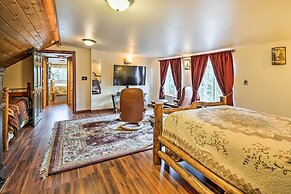 'lodge 88' - Steps to Weiner Lake w/ Dock & Boat!