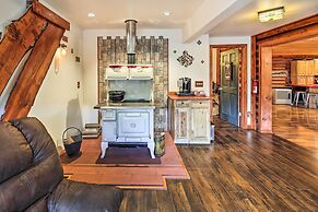 'lodge 88' - Steps to Weiner Lake w/ Dock & Boat!