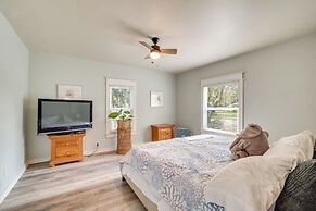 Walk to River & Shops: Downtown Dunnellon Escape