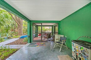 Waterfront Inglis Getaway ~ 5 Mi to the Gulf!