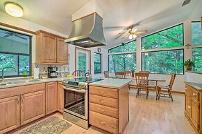 Waterfront Inglis Getaway ~ 5 Mi to the Gulf!