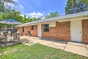 1 Mi to Main St: Brenham Retreat w/ Game Room