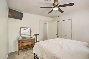 1 Mi to Main St: Brenham Retreat w/ Game Room