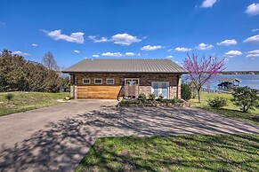 Modern Cedar Creek Lake Retreat w/ Panoramic View!
