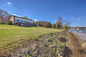 Modern Cedar Creek Lake Retreat w/ Panoramic View!