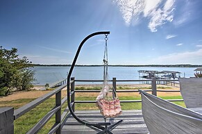 Modern Cedar Creek Lake Retreat w/ Panoramic View!