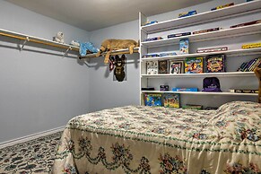 Dripping Springs Home w/ Deck, Near Wedding Venue