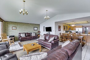 Flathead Lake Views: Scenic & Spacious Retreat!