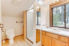 Flathead Lake Views: Scenic & Spacious Retreat!