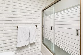 Flathead Lake Views: Scenic & Spacious Retreat!