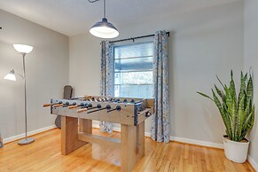 Stylish Pensacola Retreat w/ Patio & Grill!