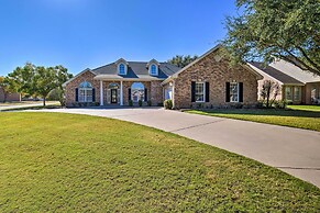 Abilene Home w/ Backyard & Grill: Walk to ACU