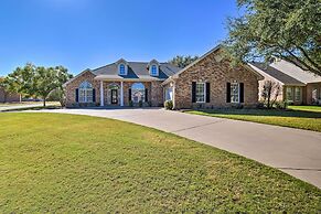 Abilene Home w/ Backyard & Grill: Walk to ACU