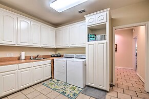 Abilene Home w/ Backyard & Grill: Walk to ACU