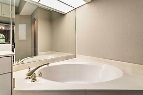 Punta Gorda Hub w/ Pool, 2 Miles to Peace River!