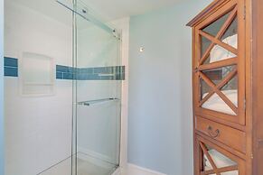 Rockland Home w/ Deck 5 Mins to Historic Downtown!