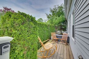 Rockland Home w/ Deck 5 Mins to Historic Downtown!