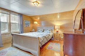 Cozy Echo Lake Cabin Near Snowmobiling Trail!