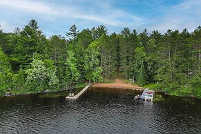 Cozy Echo Lake Cabin Near Snowmobiling Trail!