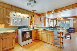 Cozy Echo Lake Cabin Near Snowmobiling Trail!