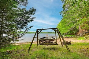 Cozy Echo Lake Cabin Near Snowmobiling Trail!