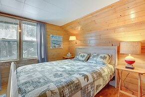 Cozy Echo Lake Cabin Near Snowmobiling Trail!