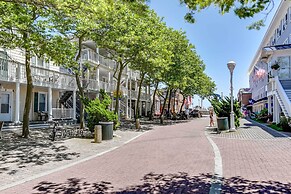 Ocean City Condo: Spacious Balcony, Walk to Beach!
