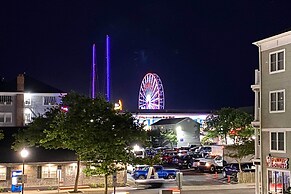Ocean City Condo: Spacious Balcony, Walk to Beach!