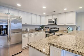 Ocean City Condo: Spacious Balcony, Walk to Beach!