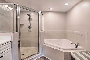 Ocean City Condo: Spacious Balcony, Walk to Beach!