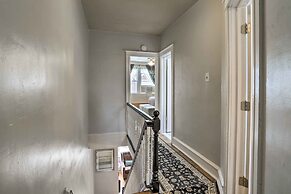 South Philly Townhome: 3 Mi to Center City