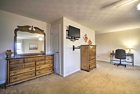Delightful Tipp City Unit w/ Covered Patio!