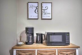 Delightful Tipp City Unit w/ Covered Patio!
