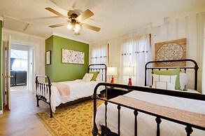 Lake View Cottage: Lake Ozarks Getaway