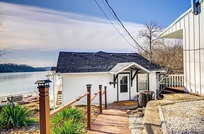 Lake View Cottage: Lake Ozarks Getaway