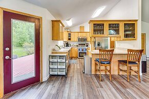 Palmer Escape w/ Mtn Views: Fishing & Hiking!