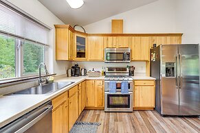 Palmer Escape w/ Mtn Views: Fishing & Hiking!