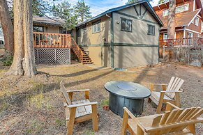 2 Mi to Snow Summit Skiing: Big Bear Cabin w/ Deck