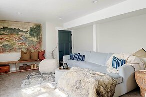 Luxe Glacier Getaway: Walk to Downtown Kalispell!