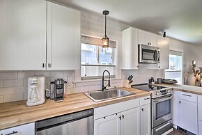 Luxe Glacier Getaway: Walk to Downtown Kalispell!